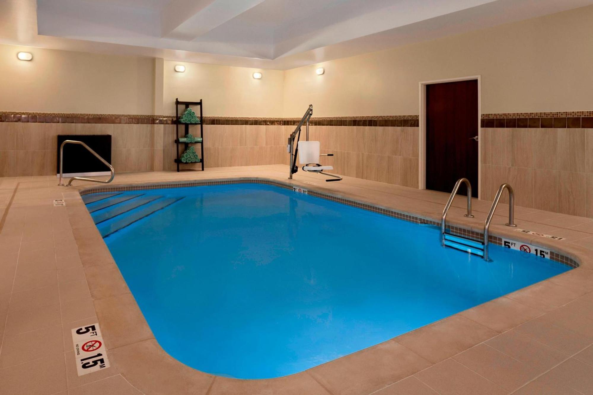 Courtyard By Marriott Little Rock North Hotel North Little Rock Bagian luar foto